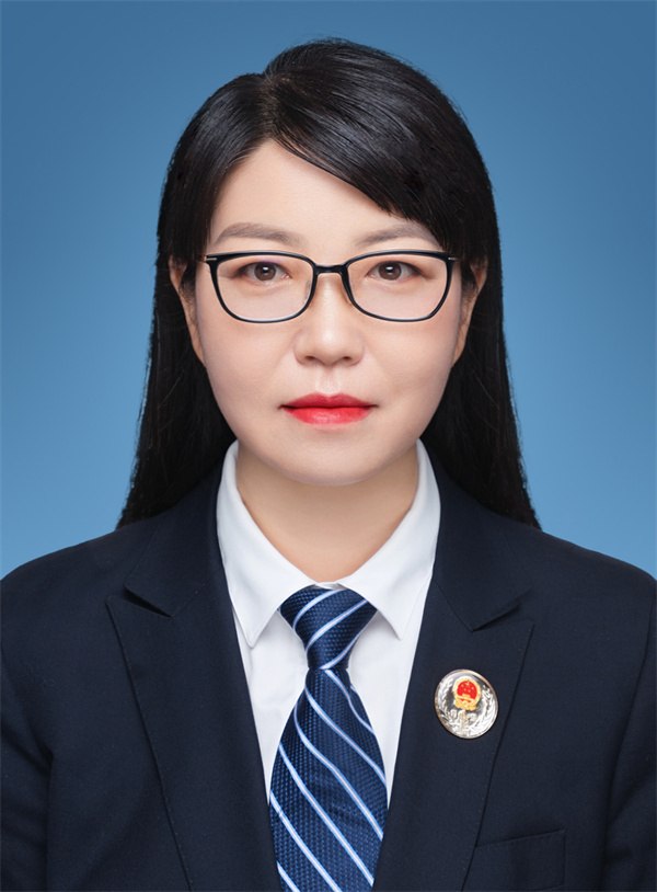 賀娟（宣傳委員、業(yè)務(wù)二部部長(zhǎng)）